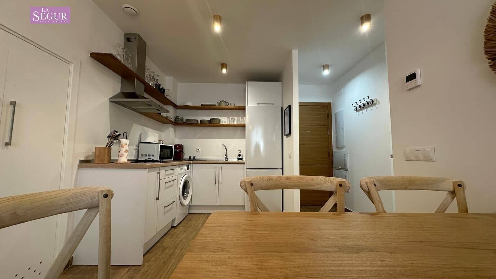 2 bedroom Apartment for sale in Conil de la Frontera with pool garage - € 385,000 (Ref: 9698792)