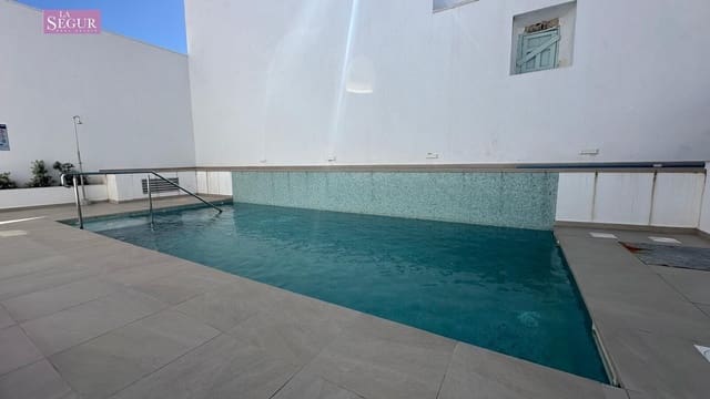 2 bedroom Apartment for sale in Conil de la Frontera with pool garage - € 385,000 (Ref: 9698792)