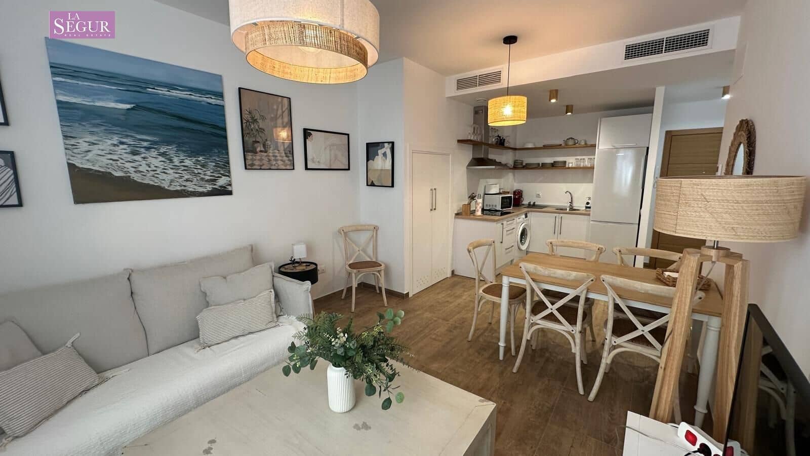 2 bedroom Apartment for sale in Conil de la Frontera with pool garage - € 385,000 (Ref: 9698792)