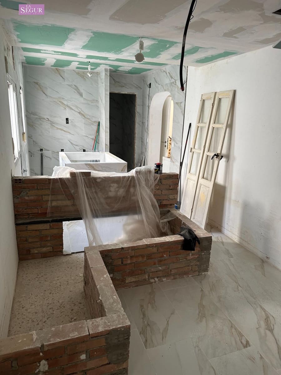 3 bedroom Flat for sale in Conil de la Frontera - € 260,000 (Ref: 9711921)