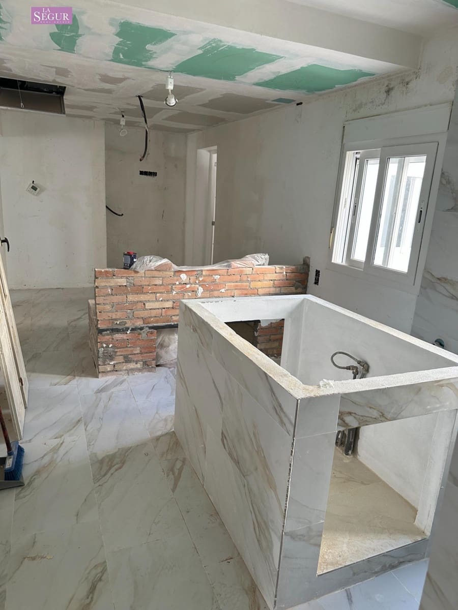 3 bedroom Flat for sale in Conil de la Frontera - € 260,000 (Ref: 9711921)