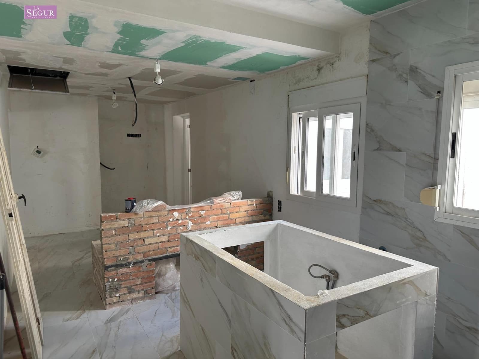 3 bedroom Flat for sale in Conil de la Frontera - € 260,000 (Ref: 9711921)