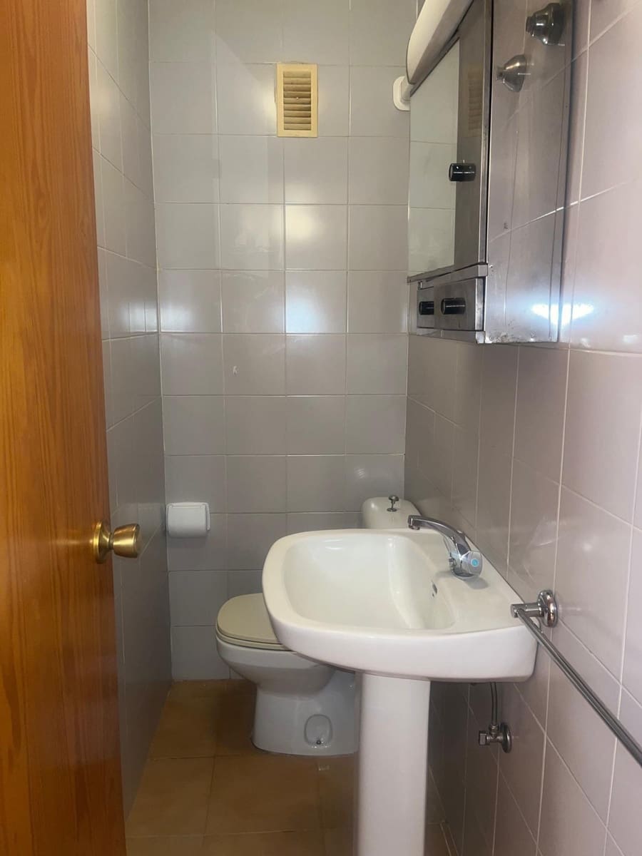 3 bedroom Flat for sale in Las Palmas de Gran Canaria with garage - € 209,900 (Ref: 9732043)