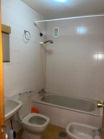 3 bedroom Flat for sale in Las Palmas de Gran Canaria with garage - € 209,900 (Ref: 9732043)