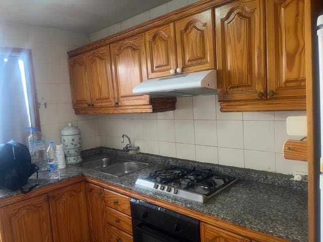 3 bedroom Flat for sale in Las Palmas de Gran Canaria with garage - € 209,900 (Ref: 9732043)