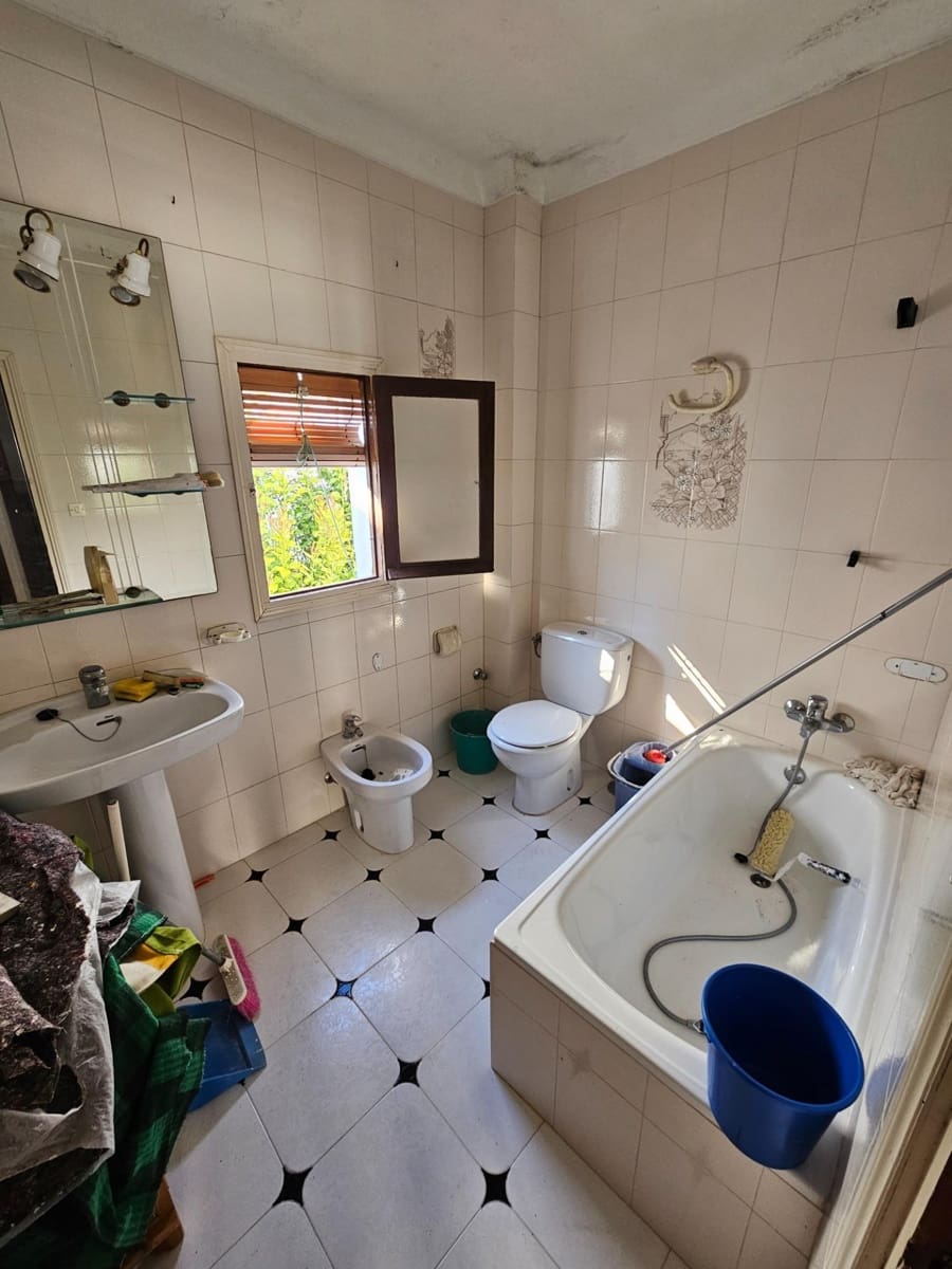 4 bedroom Townhouse for sale in Vejer de la Frontera - € 300,000 (Ref: 9738490)