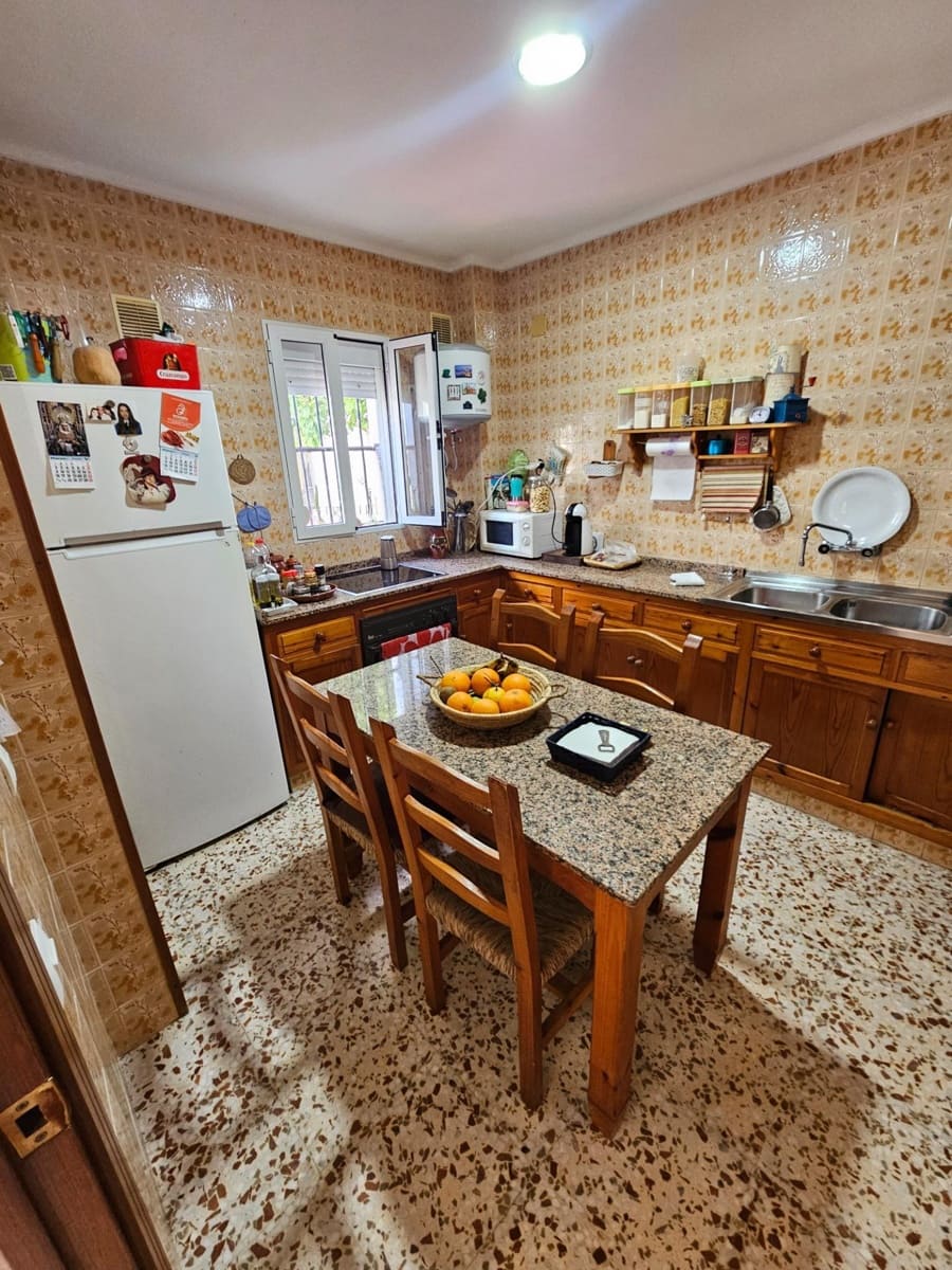 4 bedroom Townhouse for sale in Vejer de la Frontera - € 300,000 (Ref: 9738490)