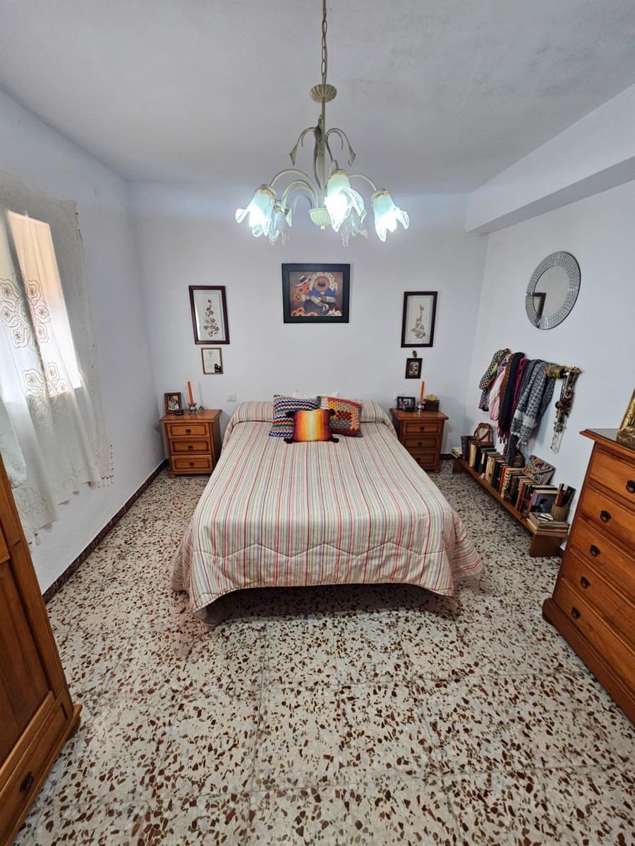 4 bedroom Townhouse for sale in Vejer de la Frontera - € 300,000 (Ref: 9738490)