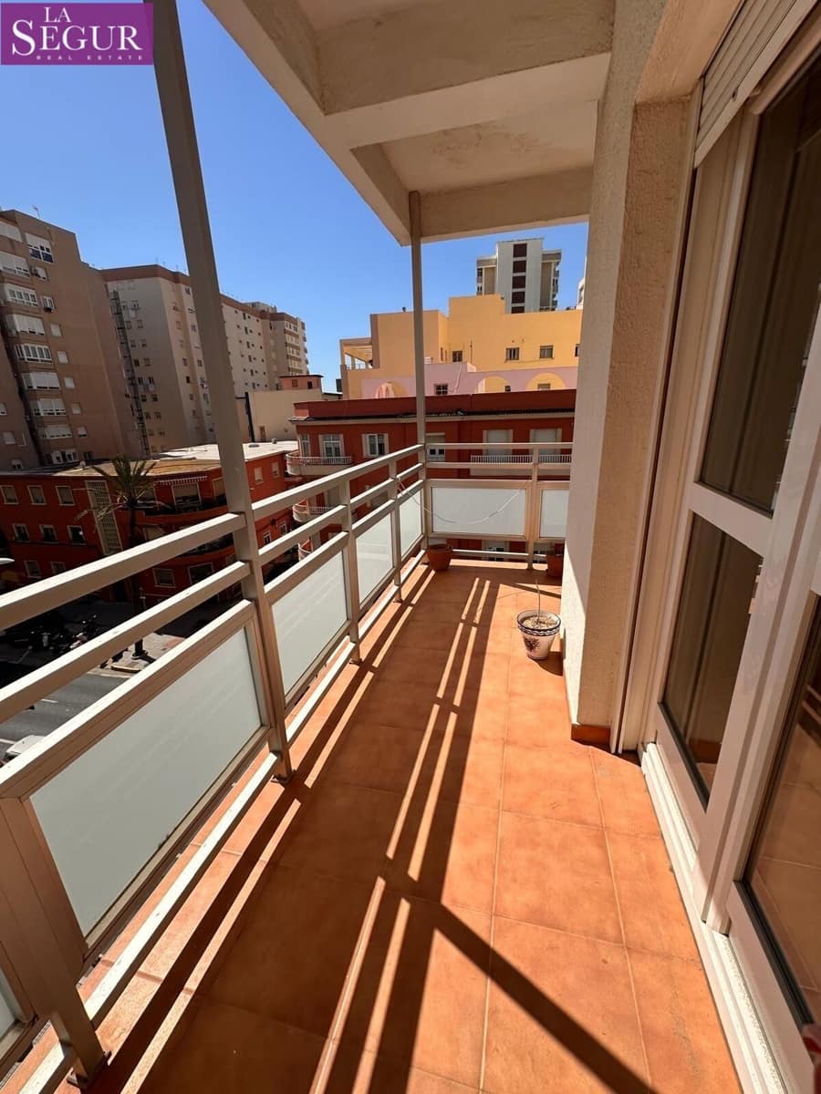 4 bedroom Flat for sale in Cadiz city - € 525,000 (Ref: 9747797)