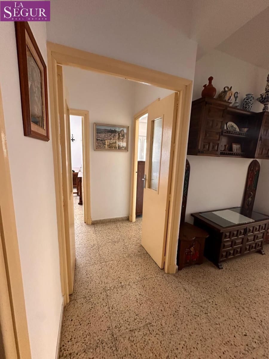 4 bedroom Flat for sale in Cadiz city - € 525,000 (Ref: 9747797)