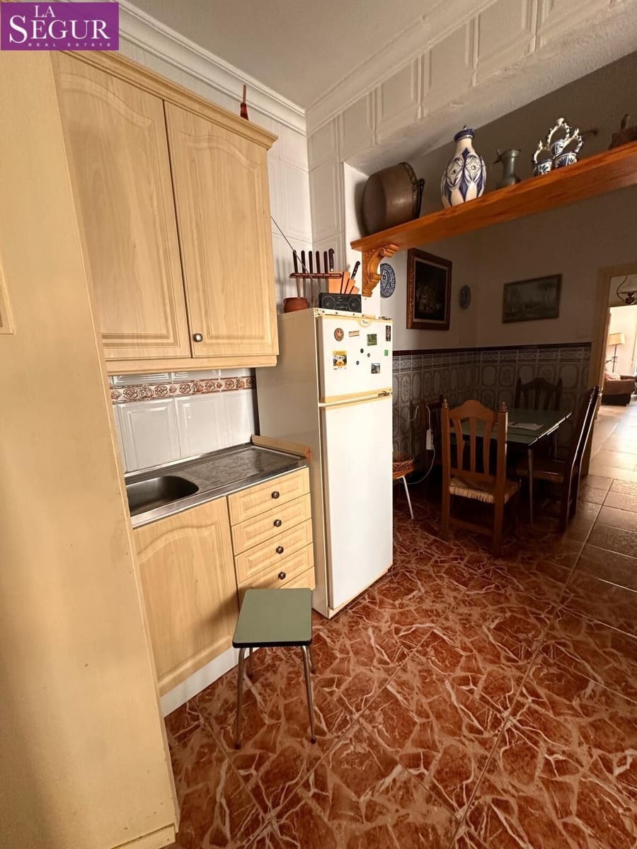 4 bedroom Flat for sale in Cadiz city - € 525,000 (Ref: 9747797)