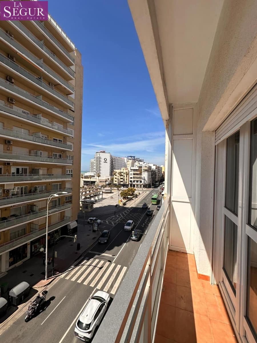 4 bedroom Flat for sale in Cadiz city - € 525,000 (Ref: 9747797)