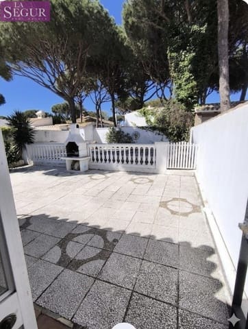 5 soveværelse Villa til salg i La Barrosa, Chiclana de la Frontera med swimmingpool garage - € 550.000 (Ref: 9761929)