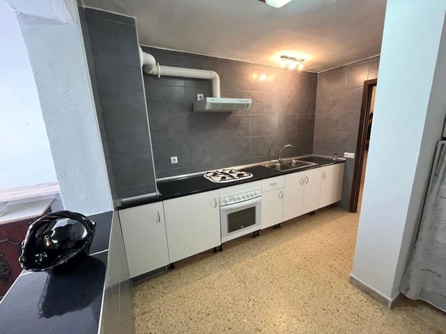 Piso de 3 habitaciones en Barbate en venta - 110.000 € (Ref: 9788356)