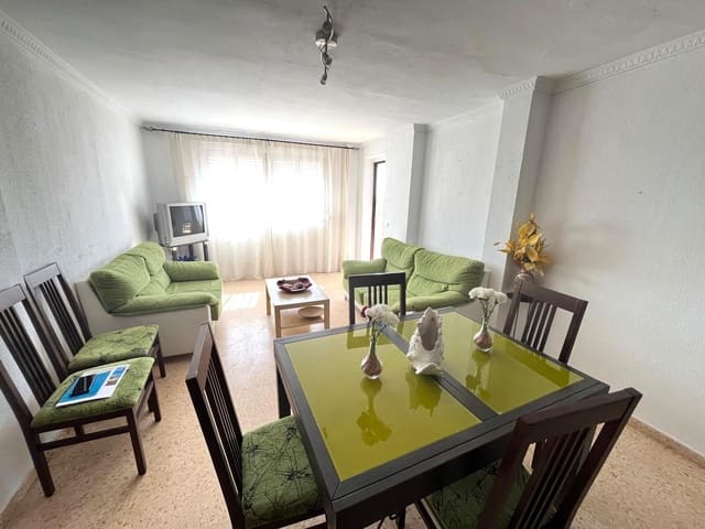 Piso de 3 habitaciones en Barbate en venta - 110.000 € (Ref: 9788356)