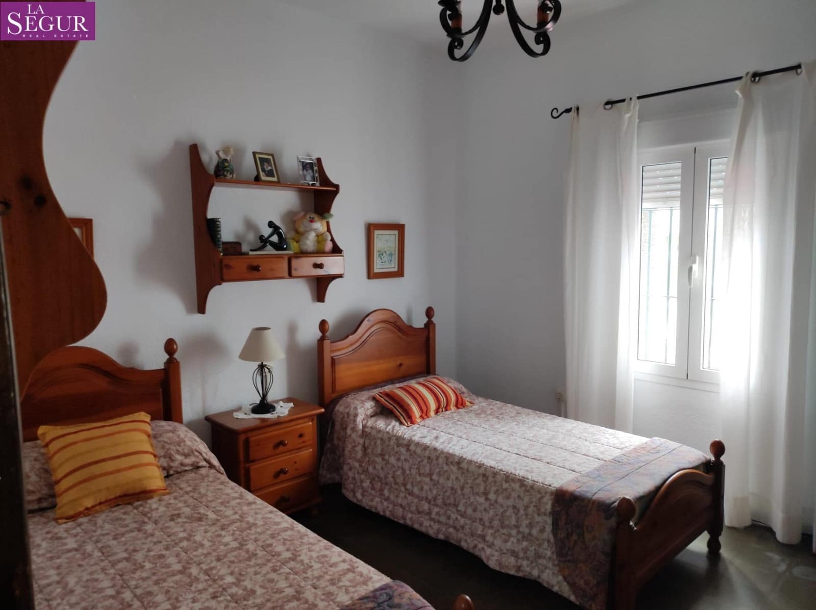 Piso de 4 habitaciones en Cádiz ciudad en venta - 550.000 € (Ref: 9791002)