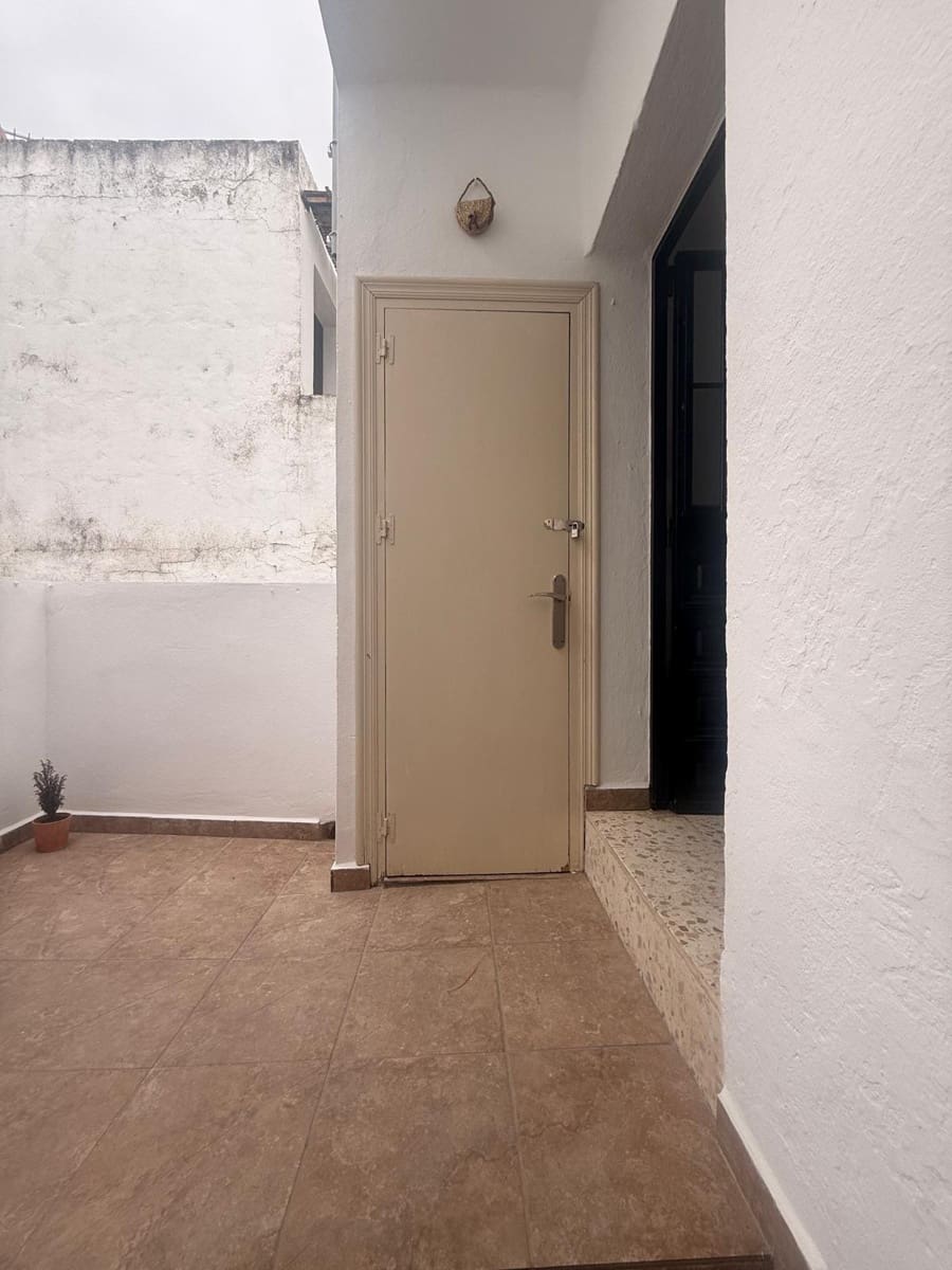 1 bedroom Apartment for sale in Vejer de la Frontera - € 150,000 (Ref: 9797033)