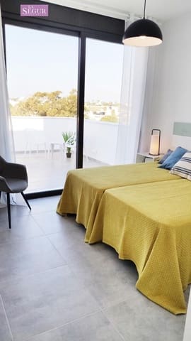 4 chambre Villa/Maison à vendre à Conil de la Frontera avec piscine - 1 030 000 € (Ref: 9797034)