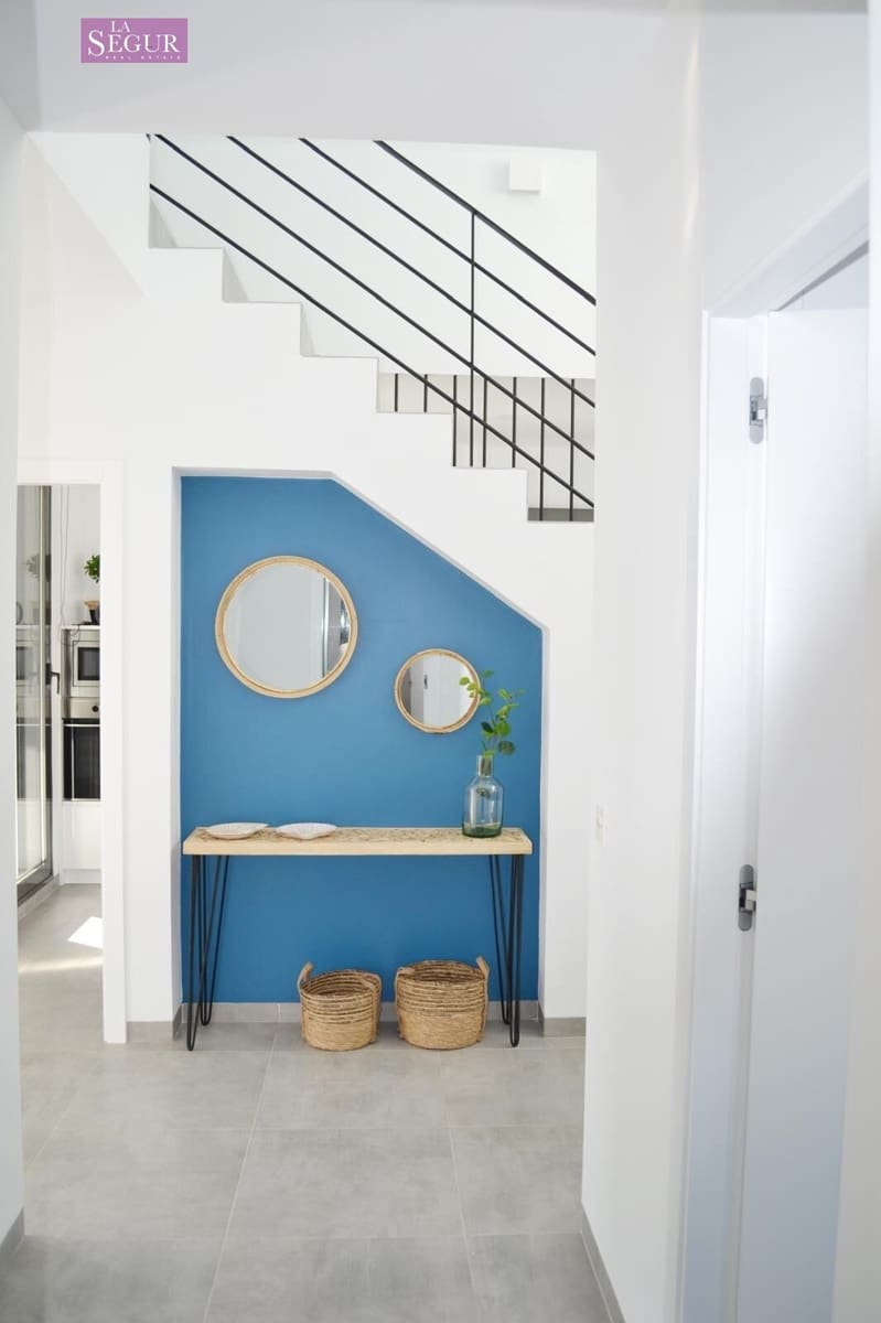 4 bedroom Villa for sale in Conil de la Frontera with pool - € 1,030,000 (Ref: 9797034)