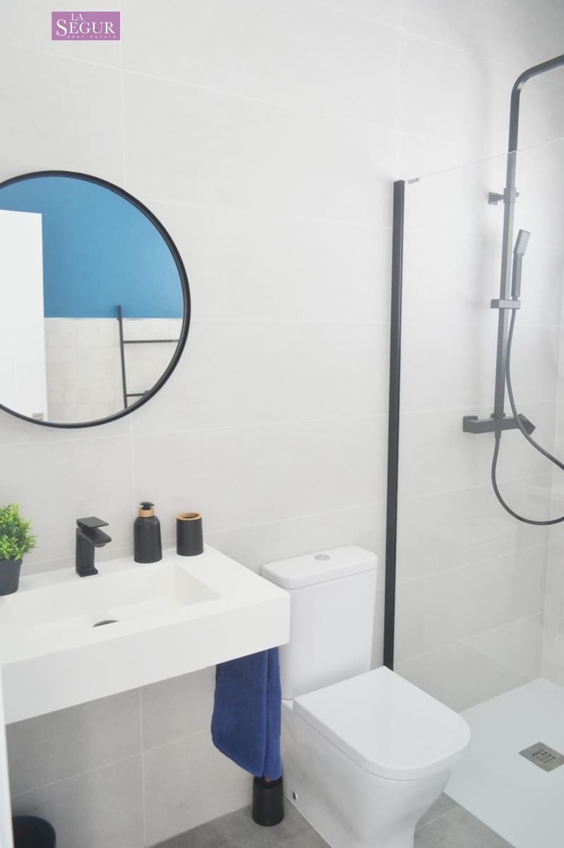 4 bedroom Villa for sale in Conil de la Frontera with pool - € 1,030,000 (Ref: 9797034)