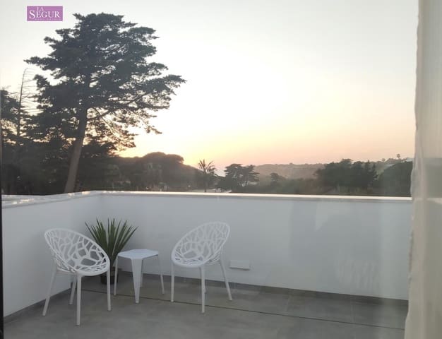 4 chambre Villa/Maison à vendre à Conil de la Frontera avec piscine - 1 030 000 € (Ref: 9797034)