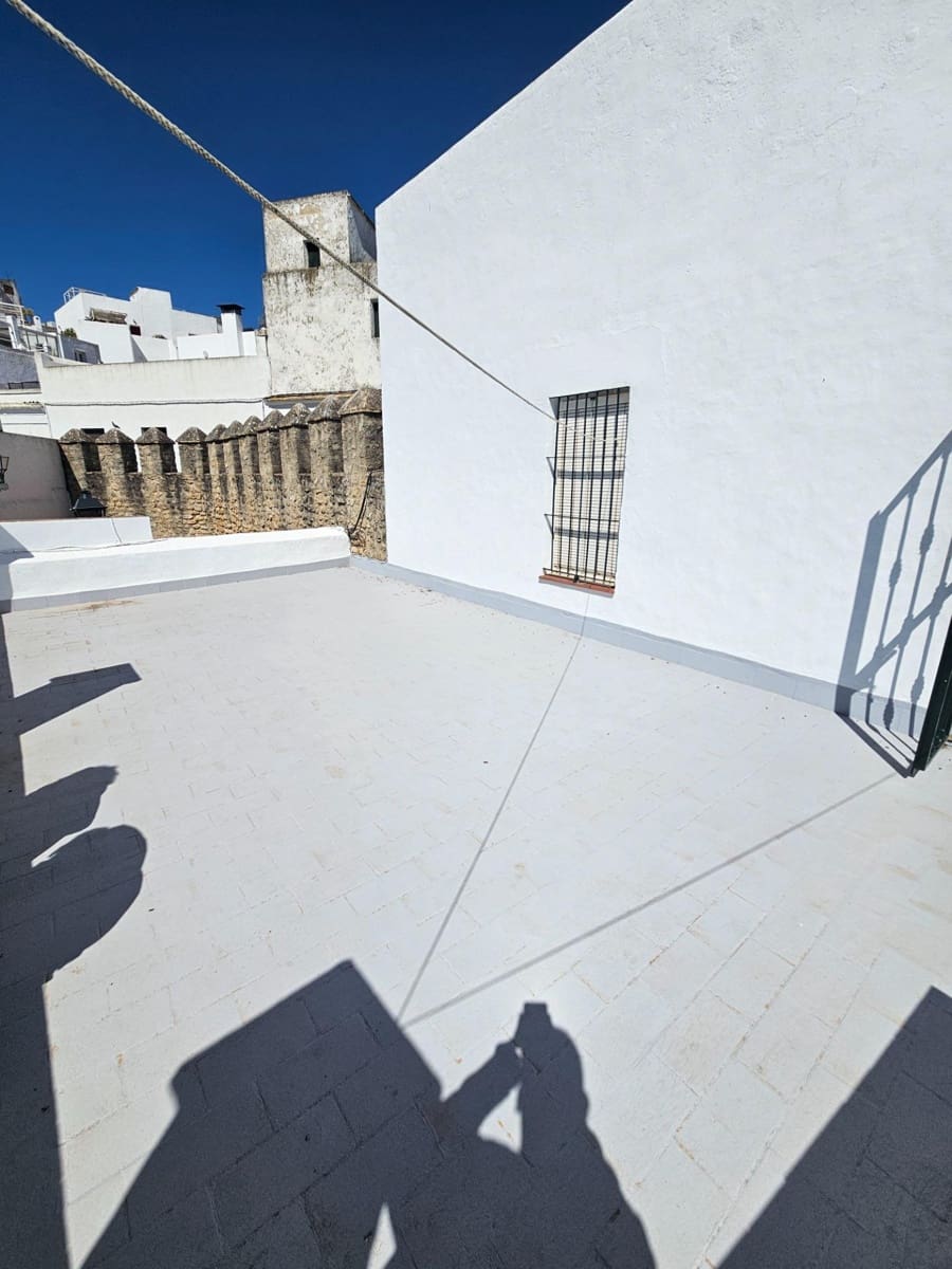7 bedroom Townhouse for sale in Vejer de la Frontera - € 1,100,000 (Ref: 9797035)