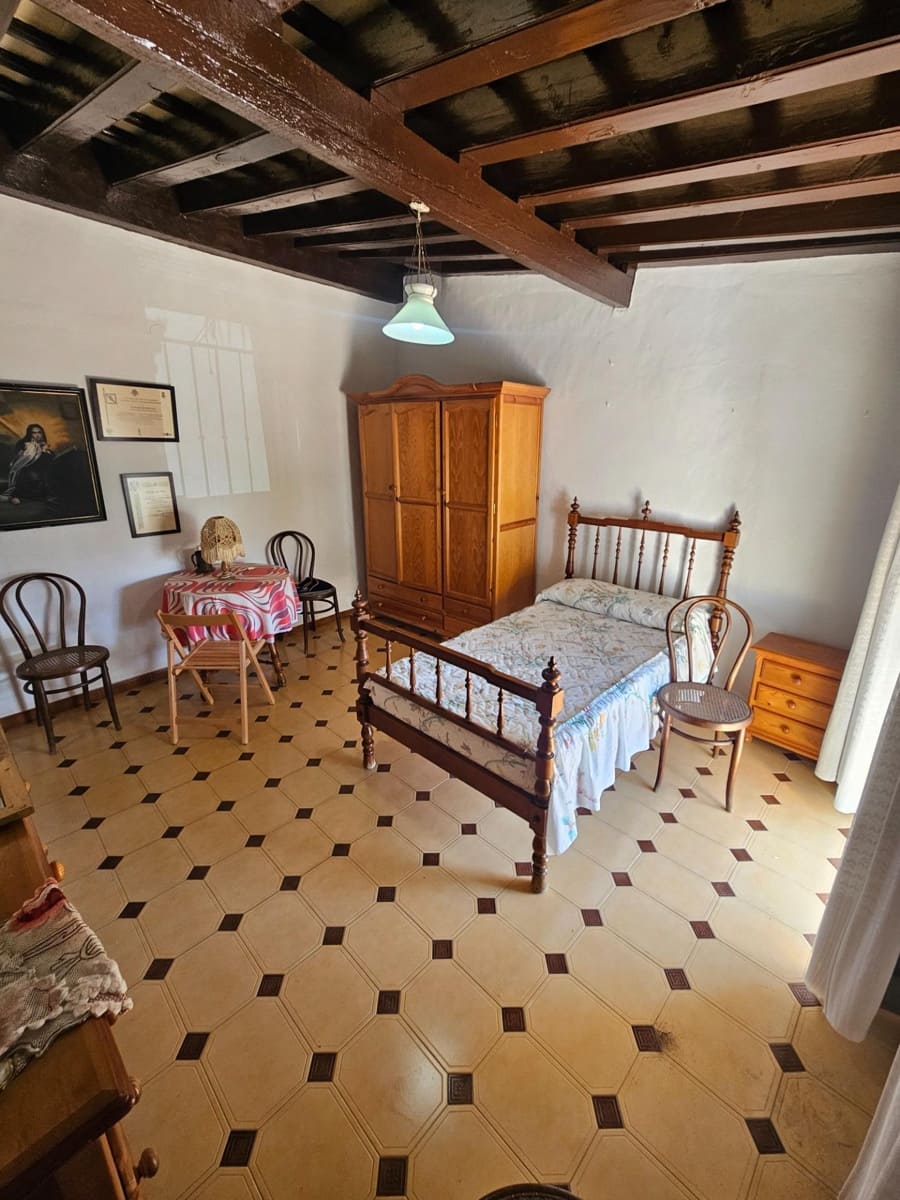 7 bedroom Townhouse for sale in Vejer de la Frontera - € 1,100,000 (Ref: 9797035)