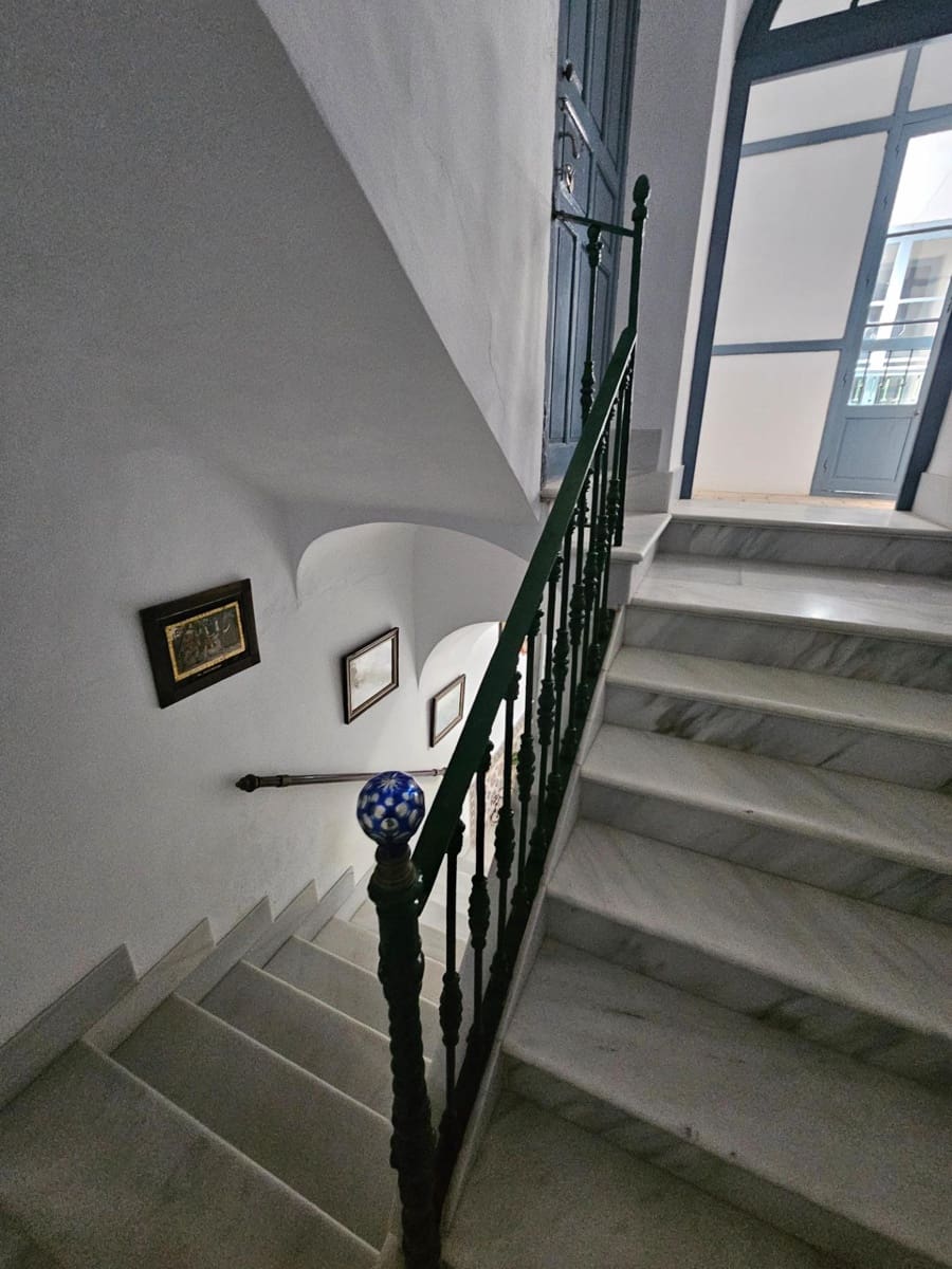 7 bedroom Townhouse for sale in Vejer de la Frontera - € 1,100,000 (Ref: 9797035)