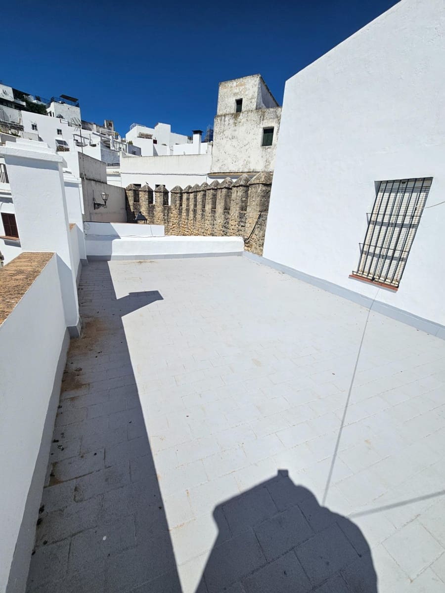 7 bedroom Townhouse for sale in Vejer de la Frontera - € 1,100,000 (Ref: 9797035)