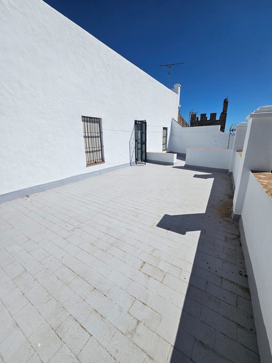 7 bedroom Townhouse for sale in Vejer de la Frontera - € 1,100,000 (Ref: 9797035)