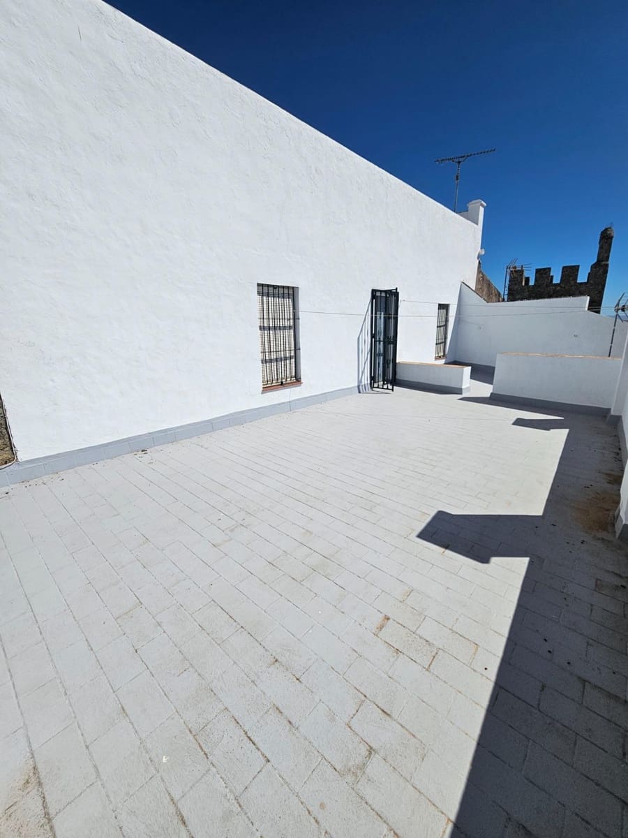 7 bedroom Townhouse for sale in Vejer de la Frontera - € 1,100,000 (Ref: 9797035)