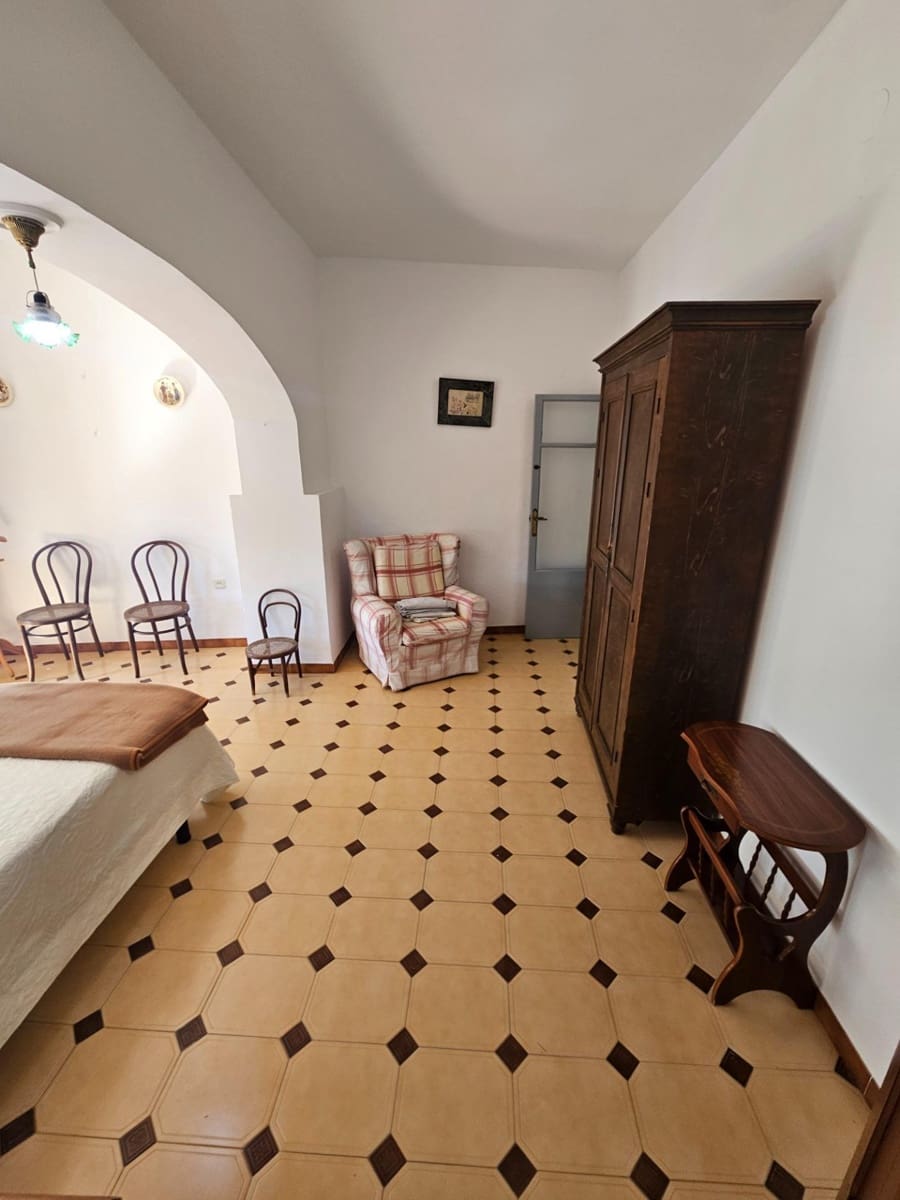 7 bedroom Townhouse for sale in Vejer de la Frontera - € 1,100,000 (Ref: 9797035)