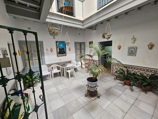 7 bedroom Townhouse for sale in Vejer de la Frontera - € 1,100,000 (Ref: 9797035)
