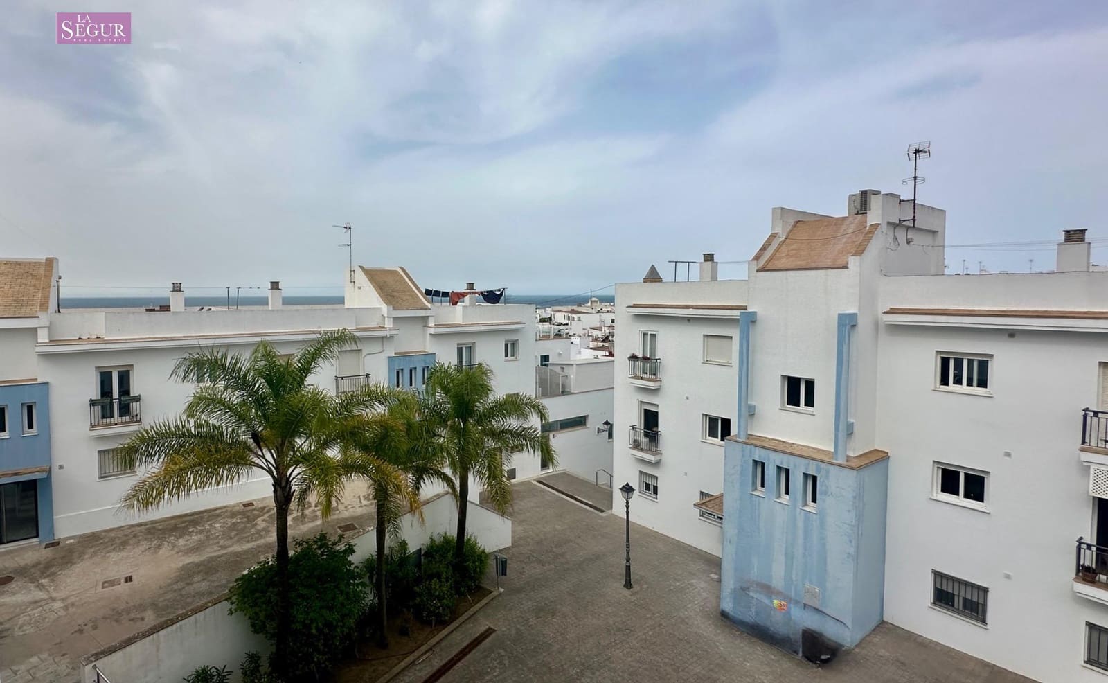 3 sovrum Lägenhet till salu i Conil de la Frontera med garage - 449 000 € (Ref: 9813801)