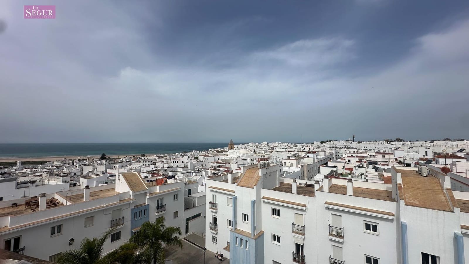 3 sovrum Lägenhet till salu i Conil de la Frontera med garage - 449 000 € (Ref: 9813801)