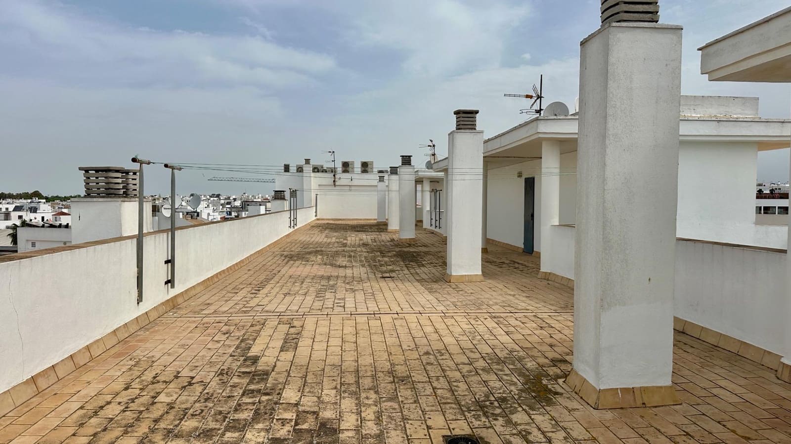 3 sovrum Lägenhet till salu i Conil de la Frontera med garage - 449 000 € (Ref: 9813801)