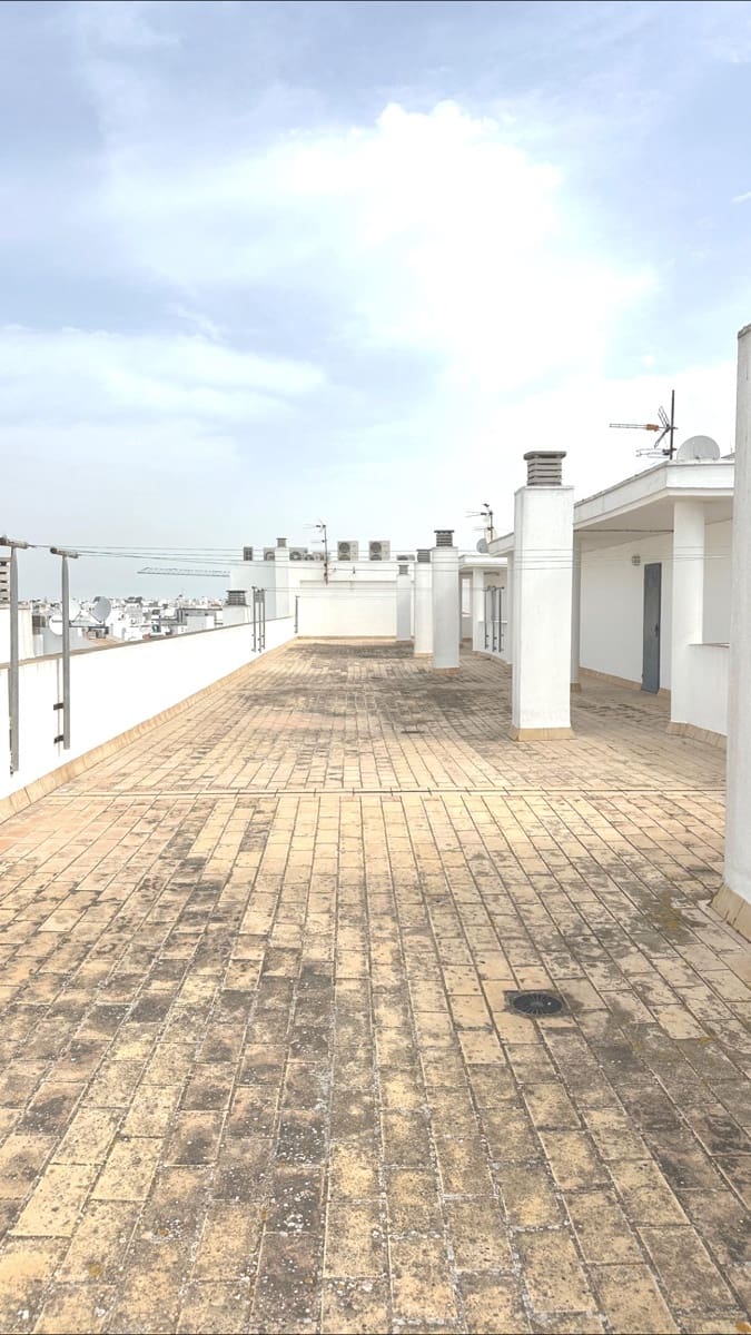 3 bedroom Flat for sale in Conil de la Frontera with garage - € 449,000 (Ref: 9813801)