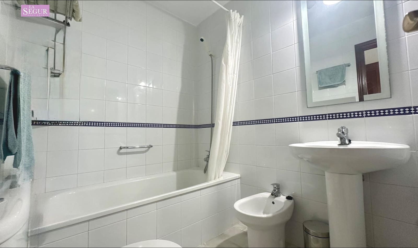 3 bedroom Flat for sale in Conil de la Frontera with garage - € 449,000 (Ref: 9813801)