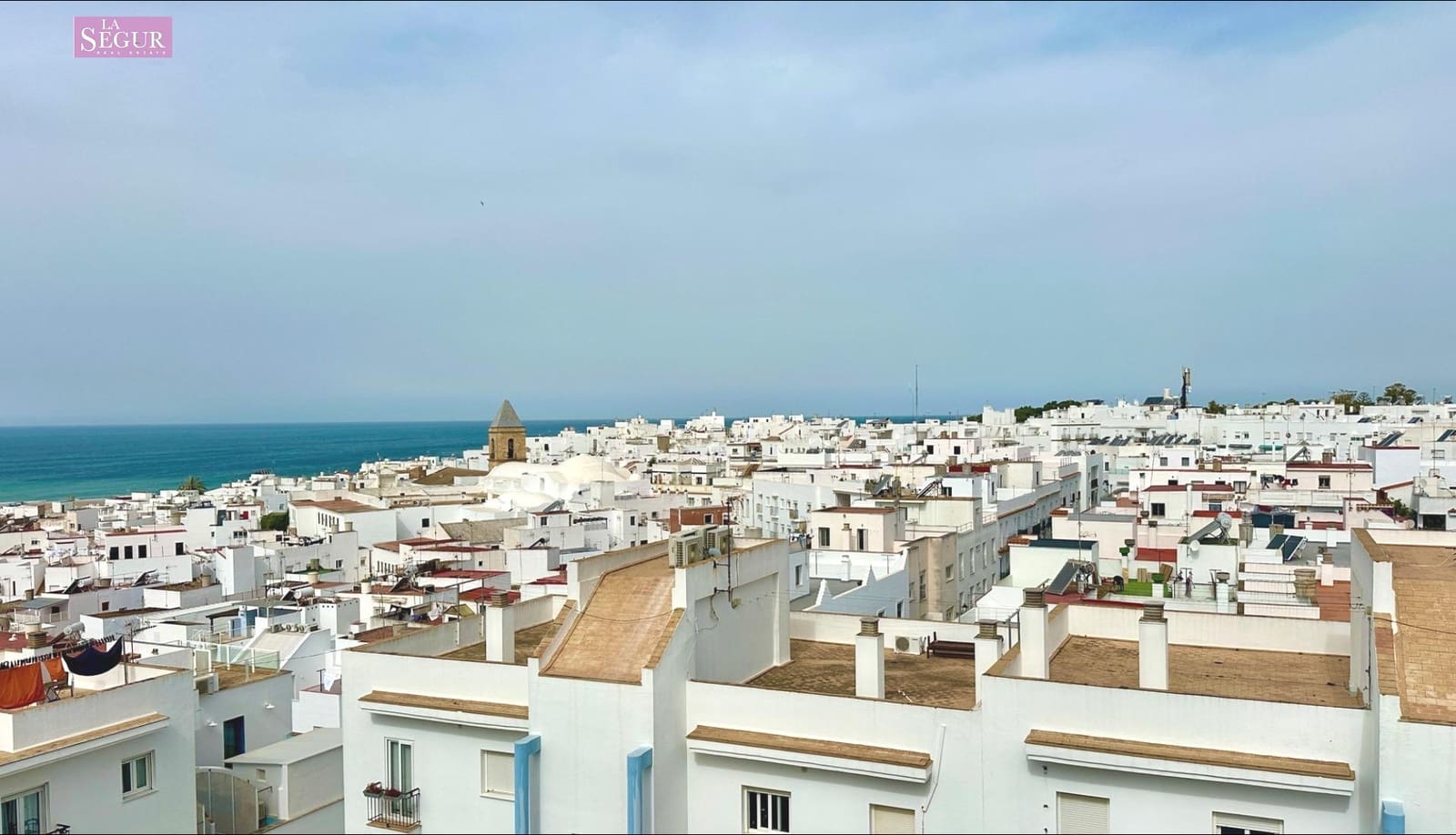 3 bedroom Flat for sale in Conil de la Frontera with garage - € 449,000 (Ref: 9813801)