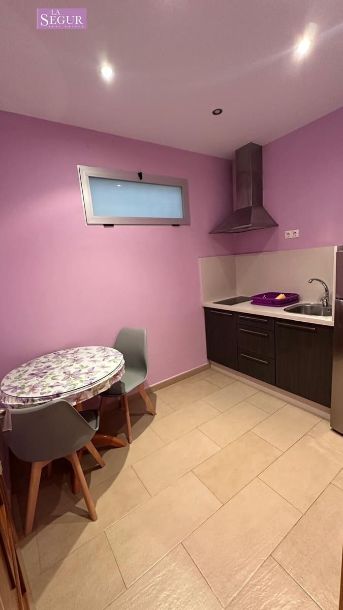 2 bedroom Apartment for sale in Conil de la Frontera with garage - € 595,000 (Ref: 9822856)