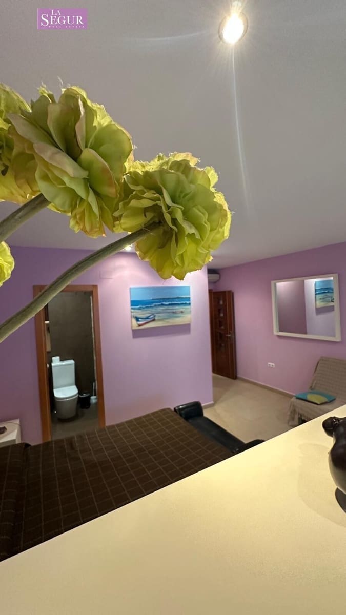 2 bedroom Apartment for sale in Conil de la Frontera with garage - € 595,000 (Ref: 9822856)