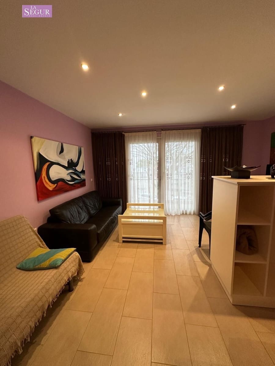 2 bedroom Apartment for sale in Conil de la Frontera with garage - € 595,000 (Ref: 9822856)