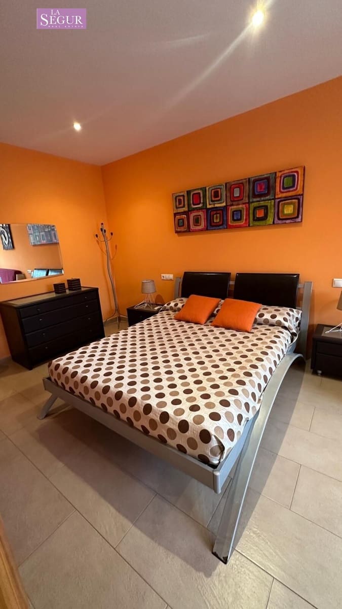 2 bedroom Apartment for sale in Conil de la Frontera with garage - € 595,000 (Ref: 9822856)