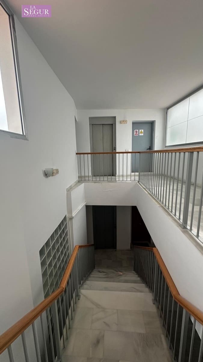 2 bedroom Apartment for sale in Conil de la Frontera with garage - € 595,000 (Ref: 9822856)