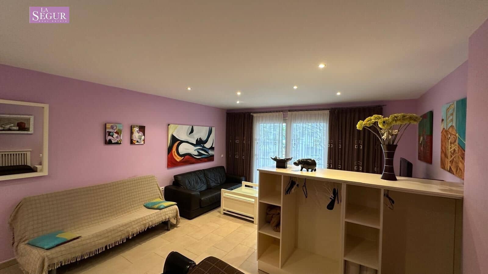 2 bedroom Apartment for sale in Conil de la Frontera with garage - € 595,000 (Ref: 9822856)