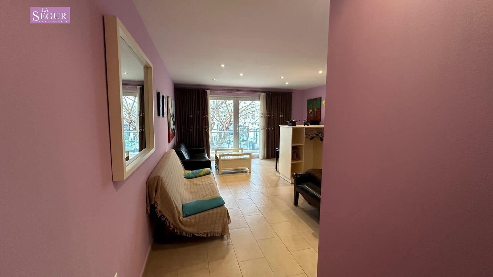2 bedroom Apartment for sale in Conil de la Frontera with garage - € 595,000 (Ref: 9822856)