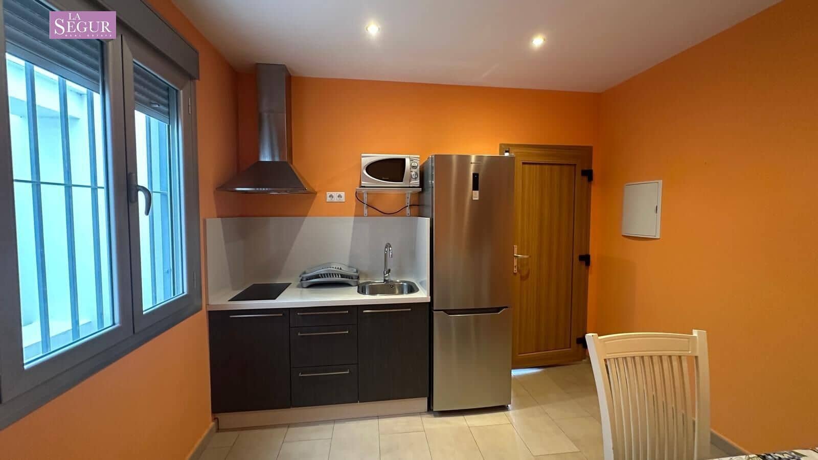 2 bedroom Apartment for sale in Conil de la Frontera with garage - € 595,000 (Ref: 9822856)