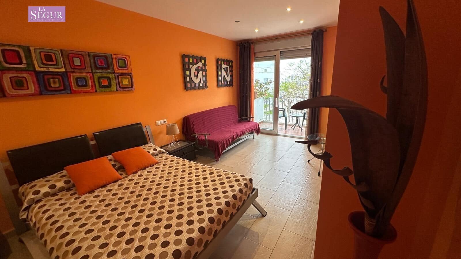 2 bedroom Apartment for sale in Conil de la Frontera with garage - € 595,000 (Ref: 9822856)
