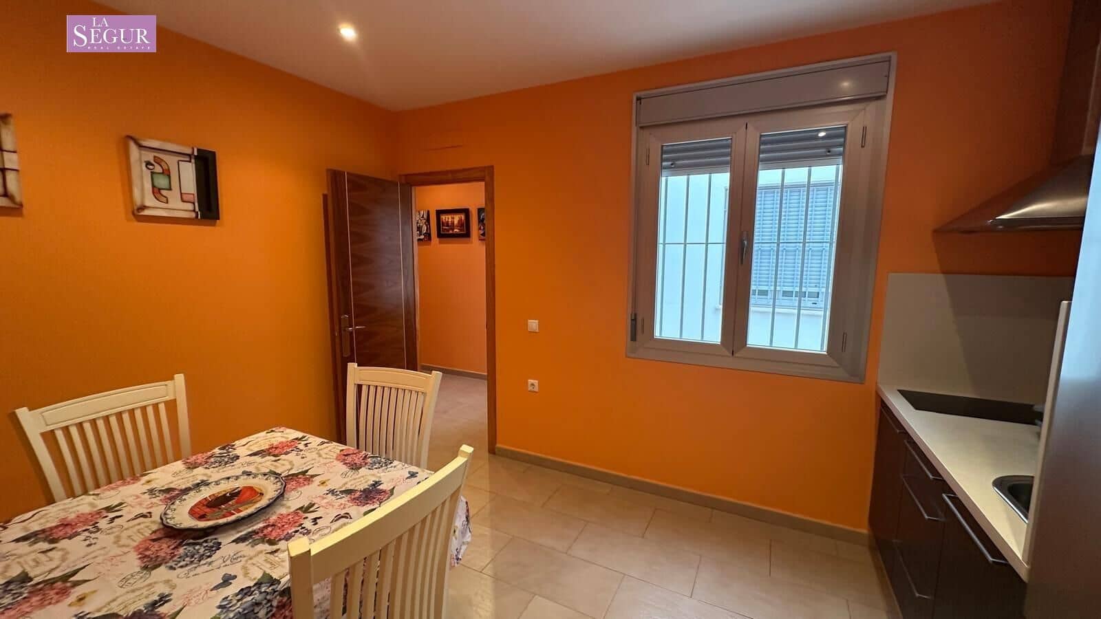 2 bedroom Apartment for sale in Conil de la Frontera with garage - € 595,000 (Ref: 9822856)
