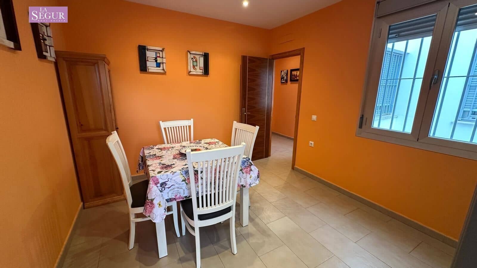 2 bedroom Apartment for sale in Conil de la Frontera with garage - € 595,000 (Ref: 9822856)